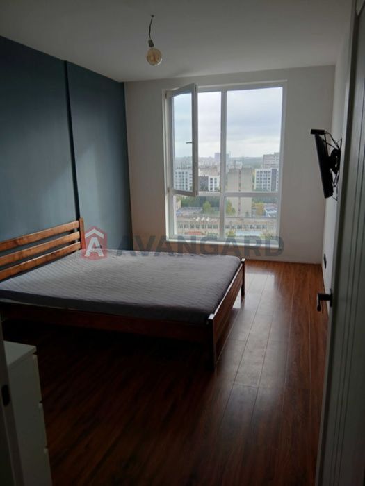 Продам 2 кімн квартиру з ремонтом в новобудові