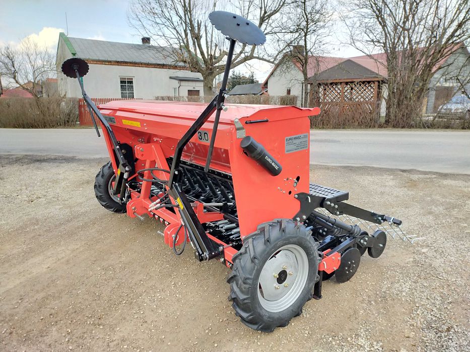 SIEWNIK zbożowy *stopkowy *talerzowy/ znaczniki hydr/ pomost/euro-masz