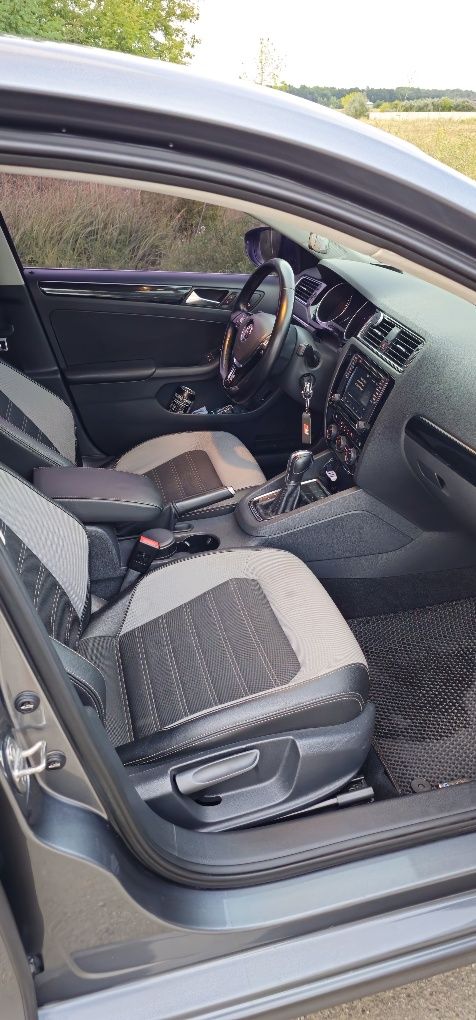 Volkswagen Jetta mk6 2016 європа