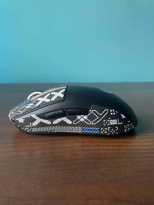 G Pro X Superlight 2 + Tiger Ice V2 Dots i Gripy