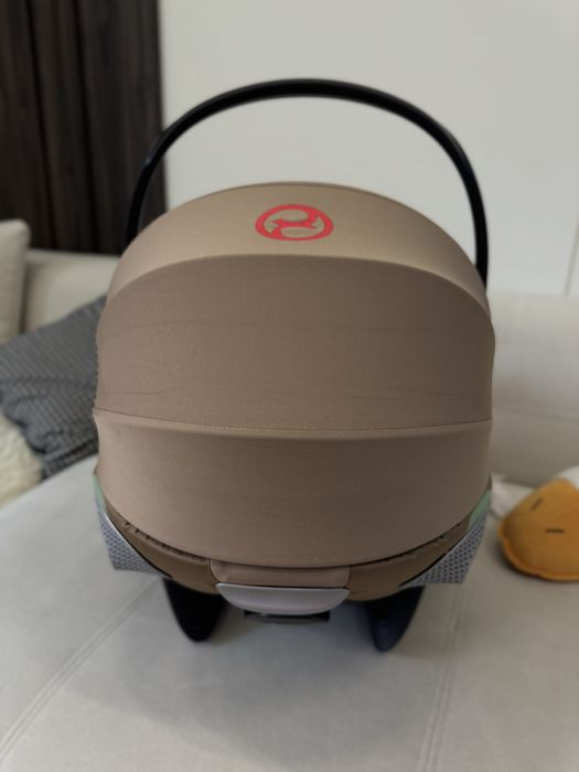 Автокрісло Cloud T i-Size by Karolina Kurkova