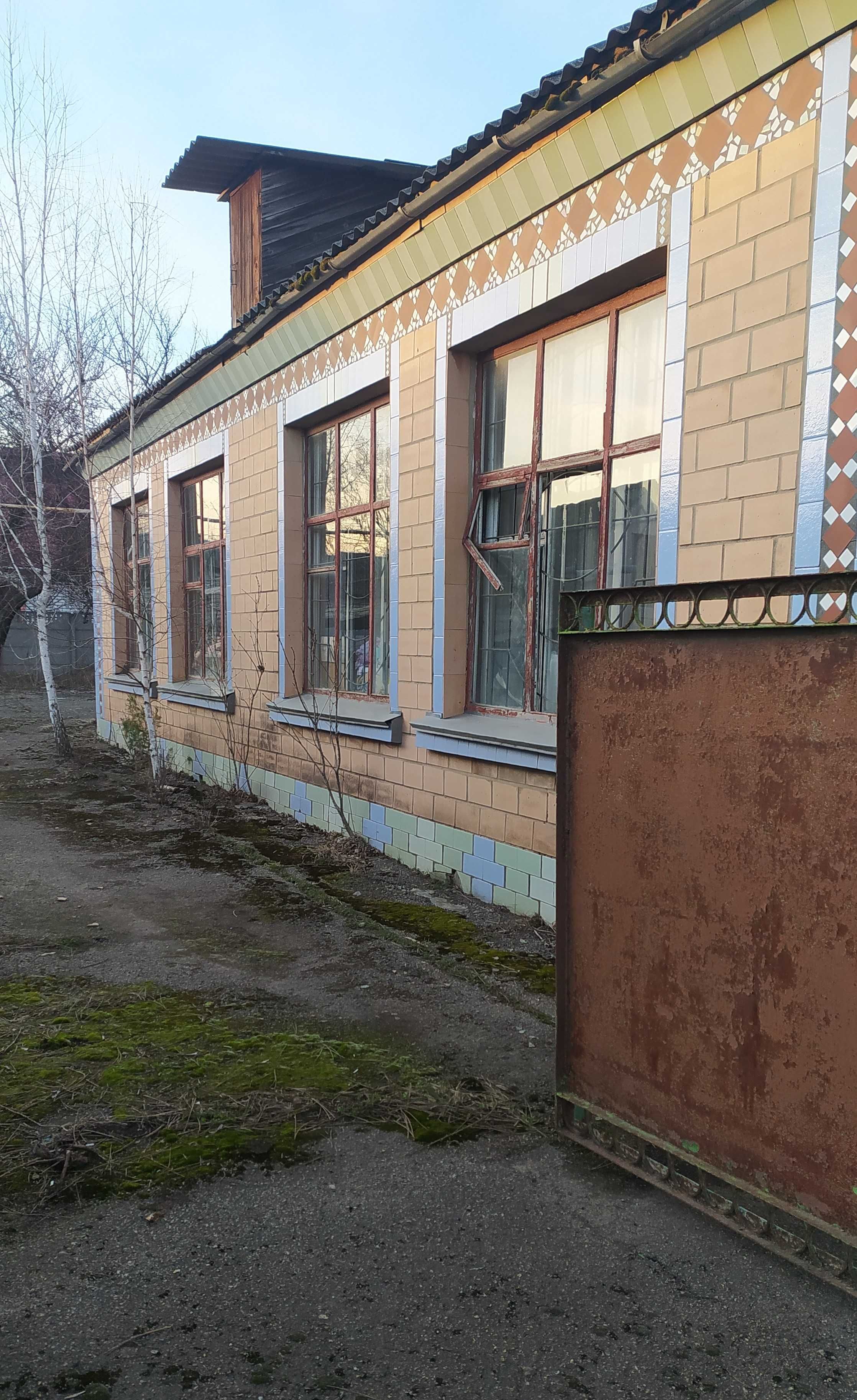 Комплекс будівель з майном площею 158,4 кв.м, Кіровоградська обл.