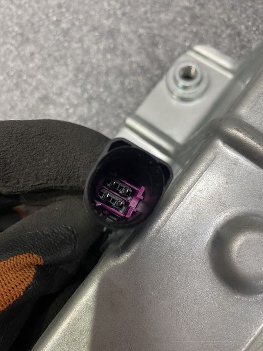 Замок задньої дверки Volkswagen Caddy Фольксваген Каді розборка