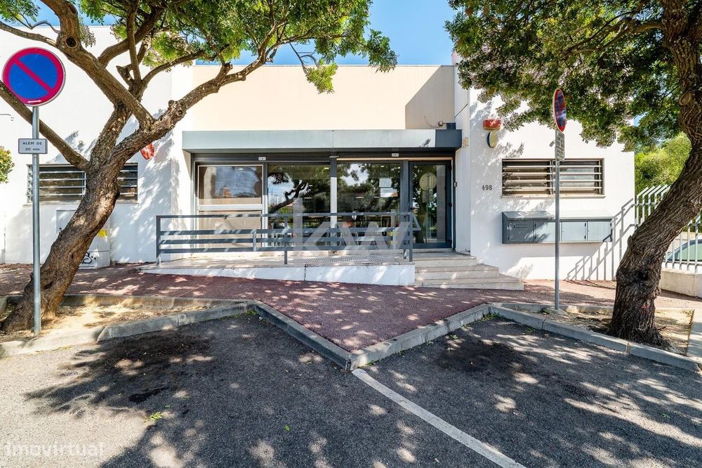 Vende Edificío/Moradia C/Pastelaria/Fábrica De Bolos Excelente Investi