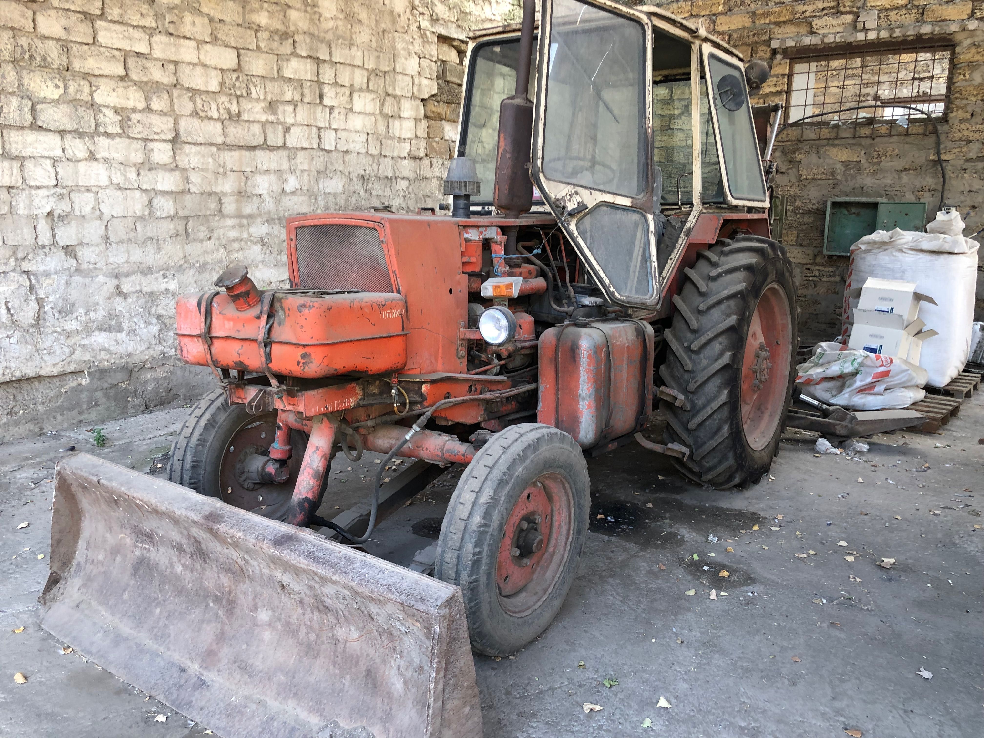 Ескаватор, ЮМЗ-6