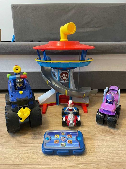 Psi Patrol na monster truckach