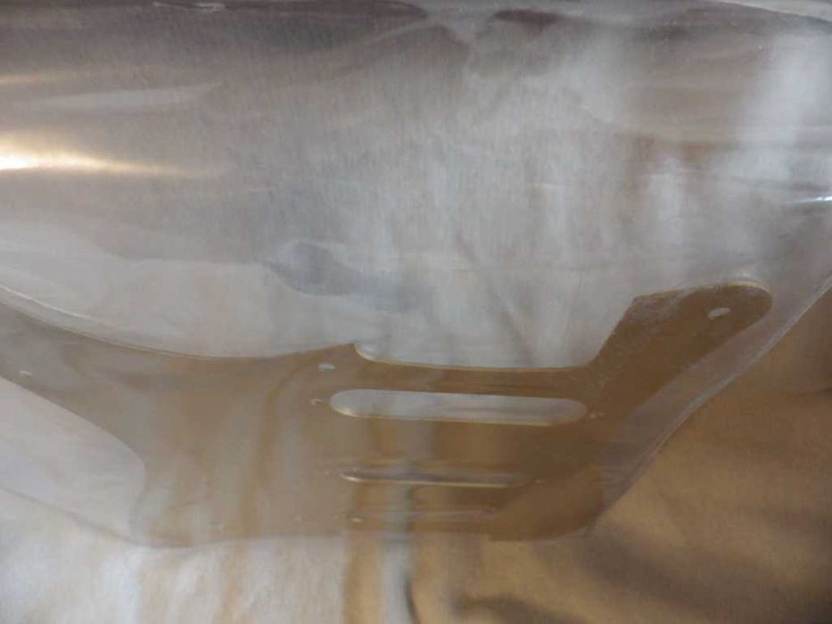 Oryginalny Fender Stratocaster Metalowy Gold Pickquard