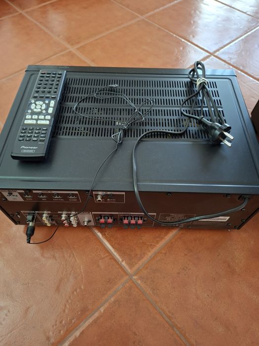 Amplificador AV VSX-330-K + Subwoofer Pionner