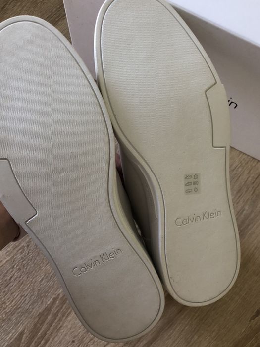 Новые кожаные слипоны, кеды Calvin Klein размер 7,5