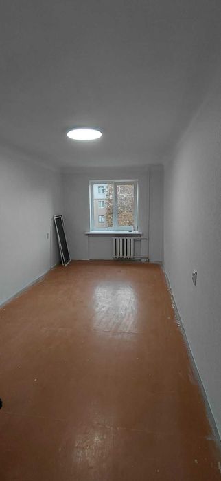 Алмазний 3к квартира на середньому поверсі