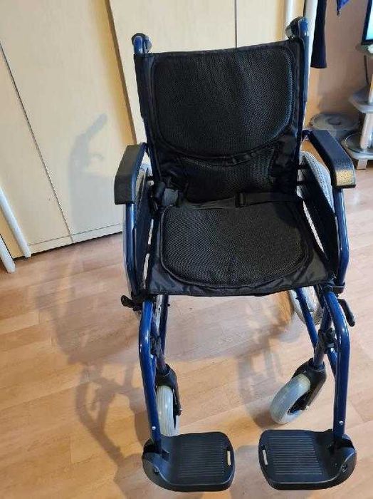 Wózek inwalidzki składany