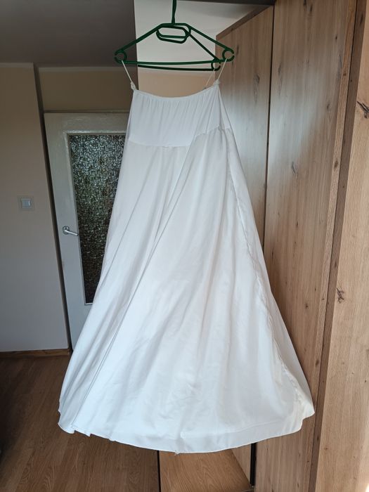 Halka z kołem, koło pod suknie ślubną