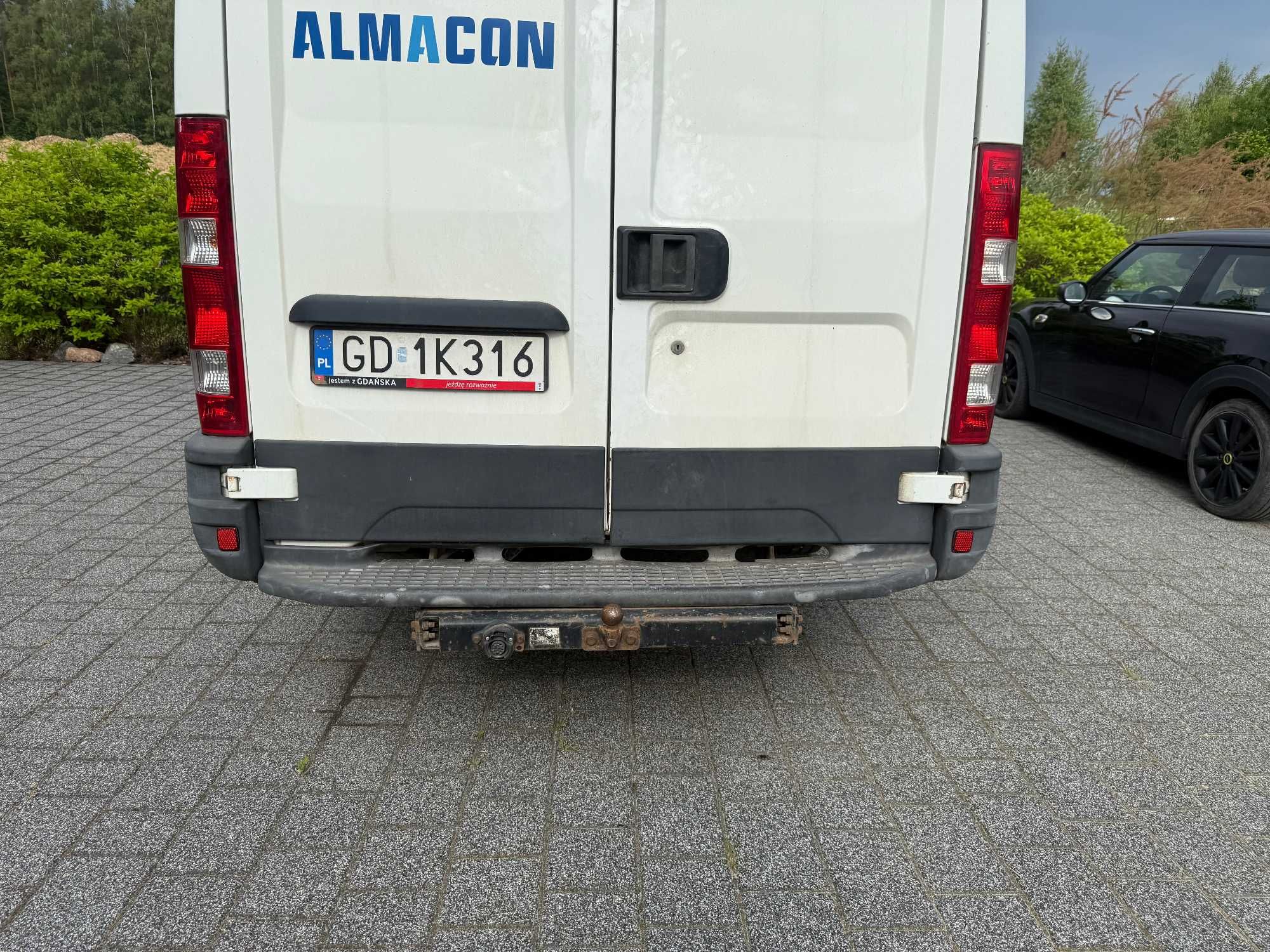 IVECO 35S13V samochód w dobrym stanie technicznym i wizualnym