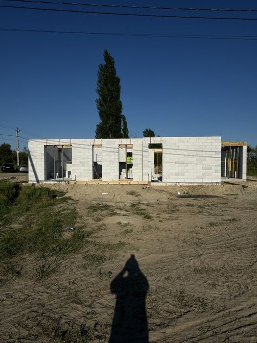 Бригада будівельників,Бомбомховища,фундамент Дах