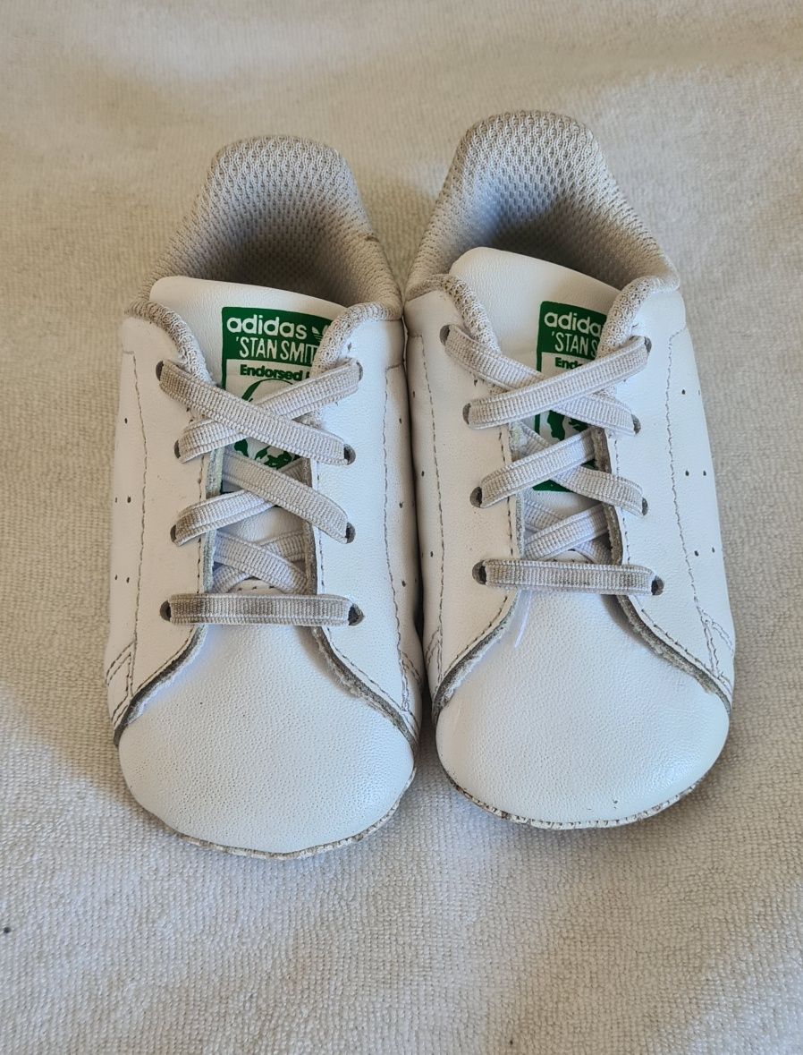 Tenis adidas stan smith bebé n19