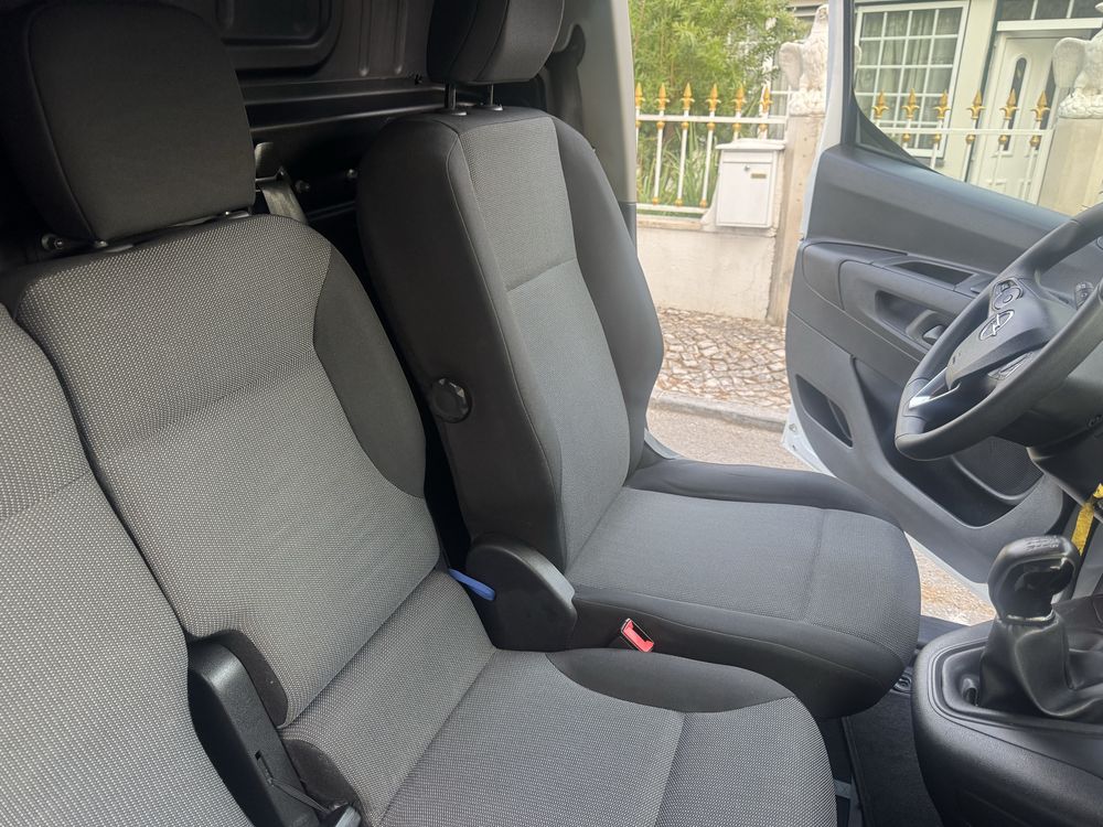 (RESERVARDO) Opel Combo 1.5 HDI  C/ Jantes esp. 16  Poucos kms C/ IVA