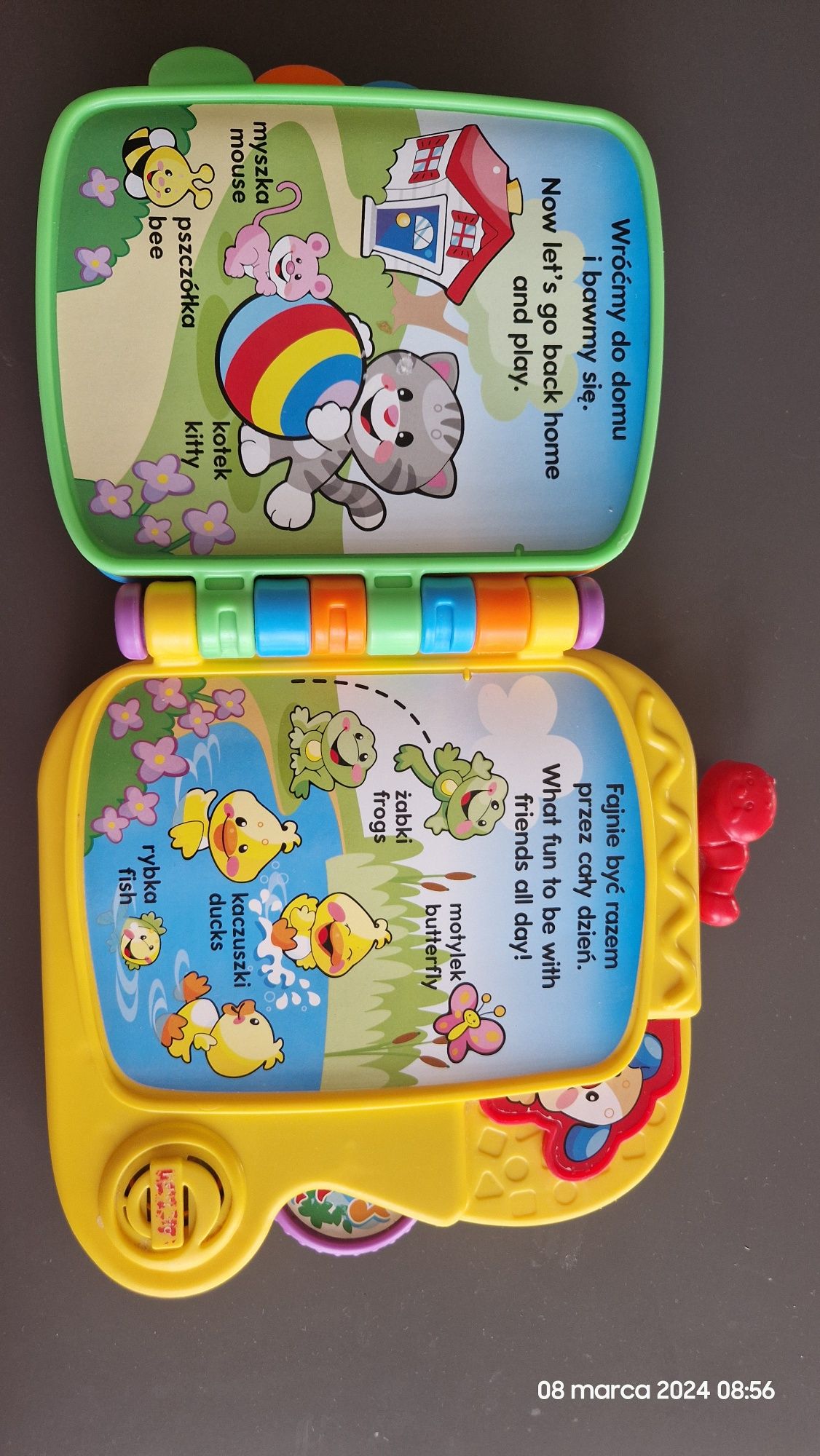 KSIĄŻECZKA FISHER PRICE przyjaciele Szczeniaka gratis