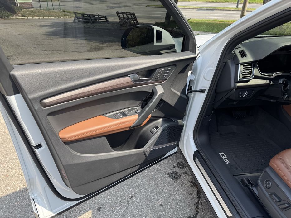 Audi q5 2021 як нова перед максимальна комплектація