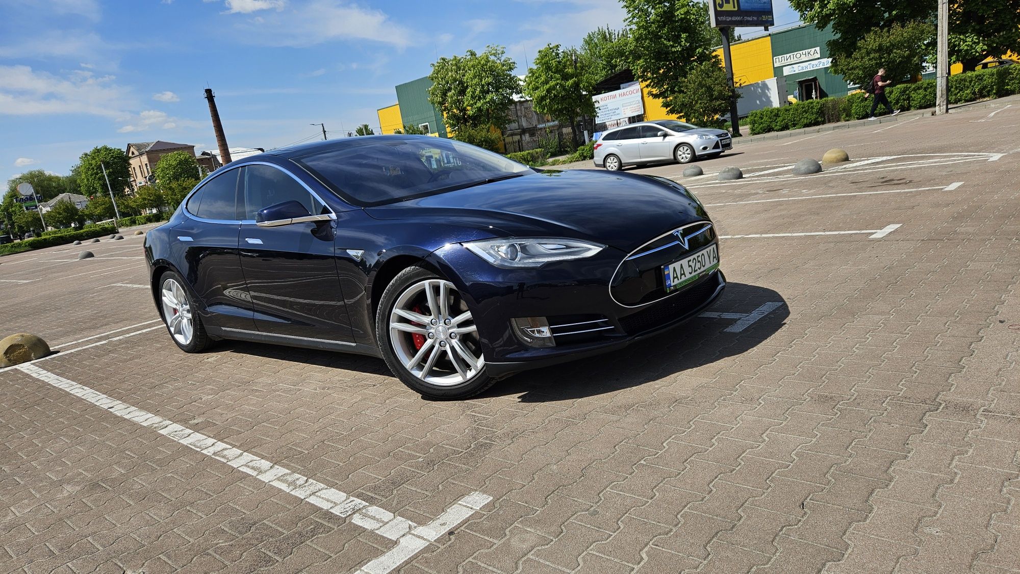 Tesla Model S Performance