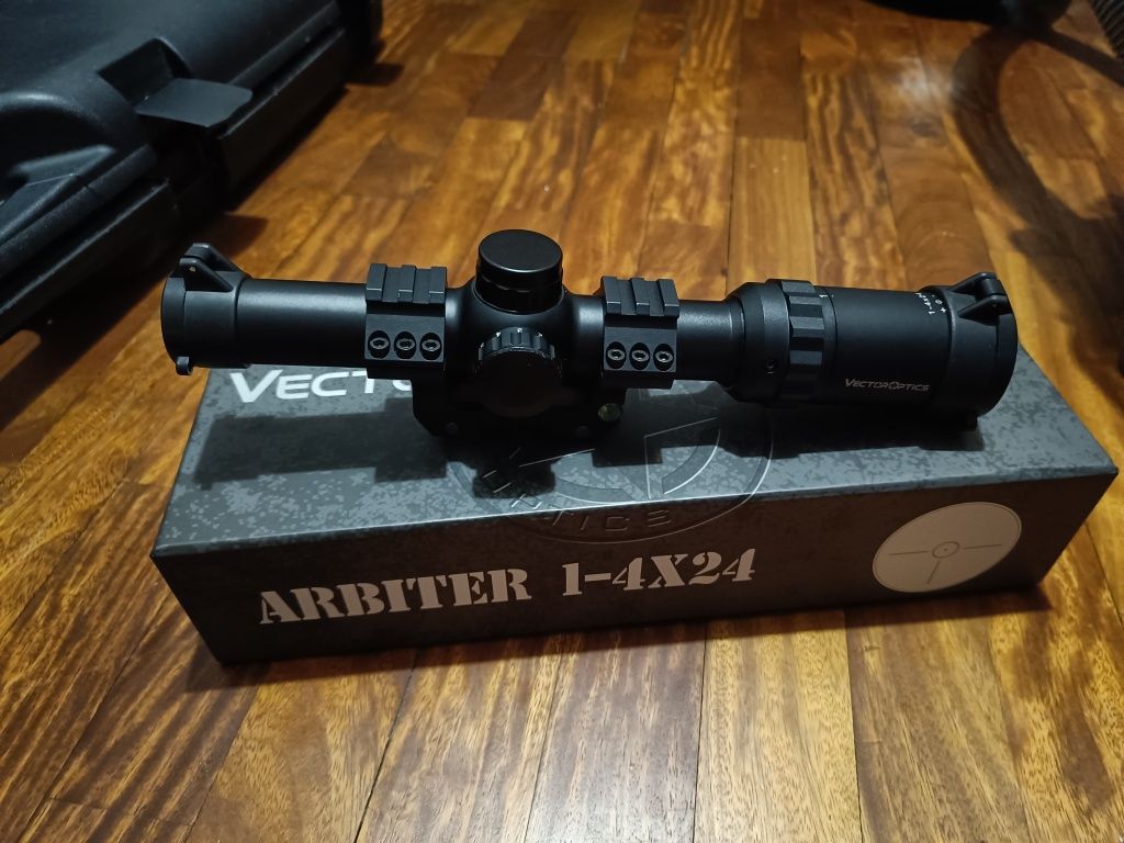 Scope VectorOptics 1-4X24