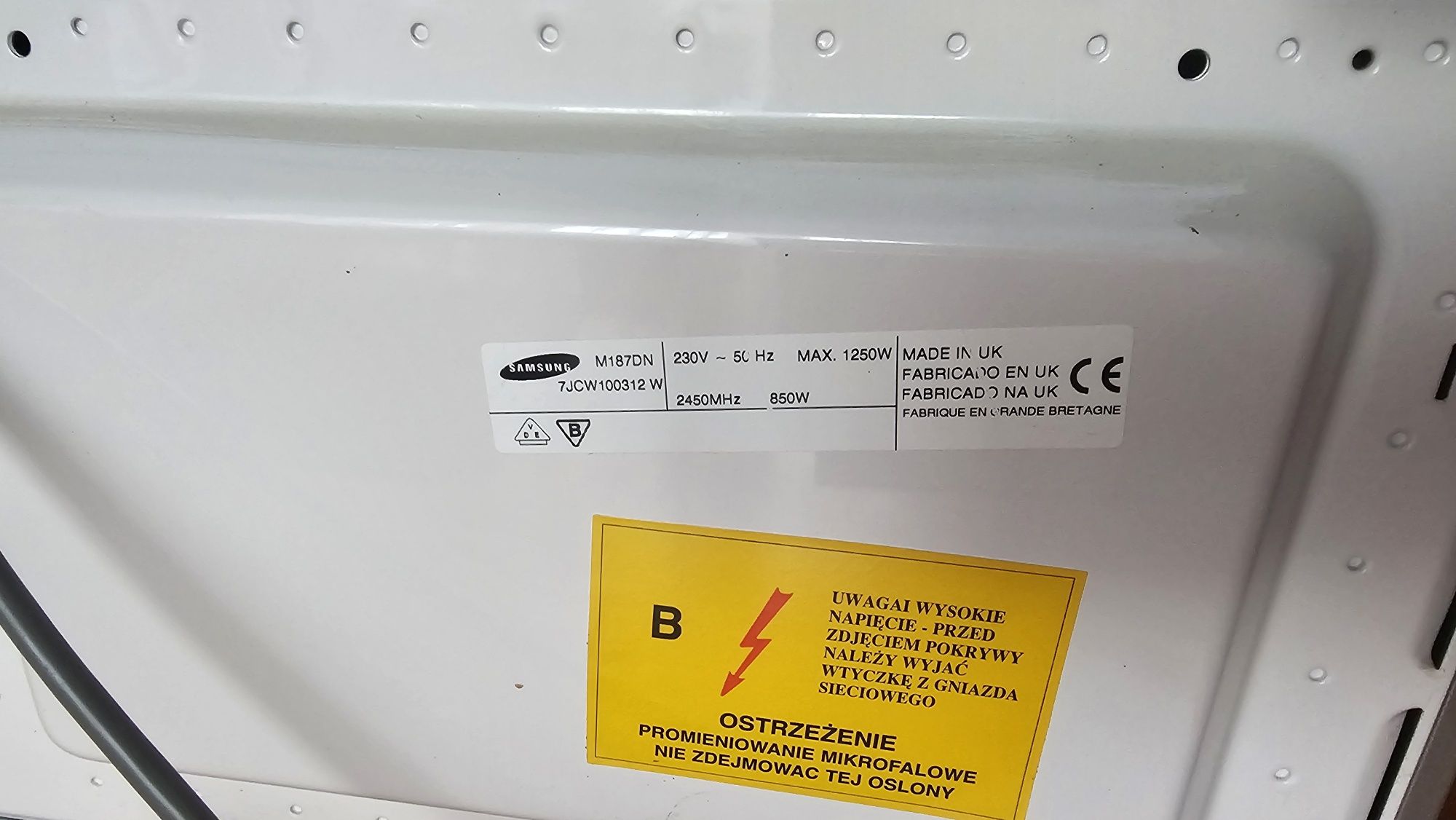 Kuchenka mikrofalowa samsung M187DN
