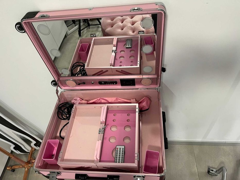 Bustos, Manequins para Loja de Roupa e Mala de Maquilhagem