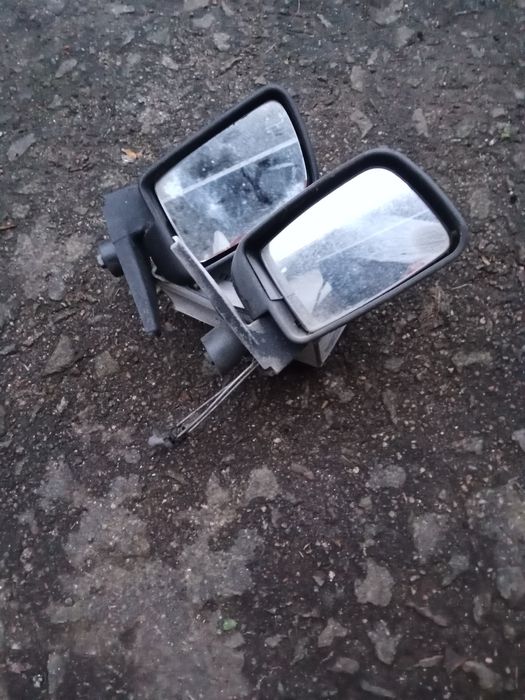 Material para Renault 5 em bom estado.