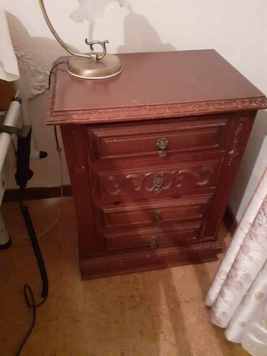 Mobilia de quarto antiga