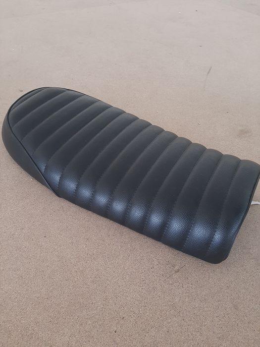 Banco Bullit Cafe Racer