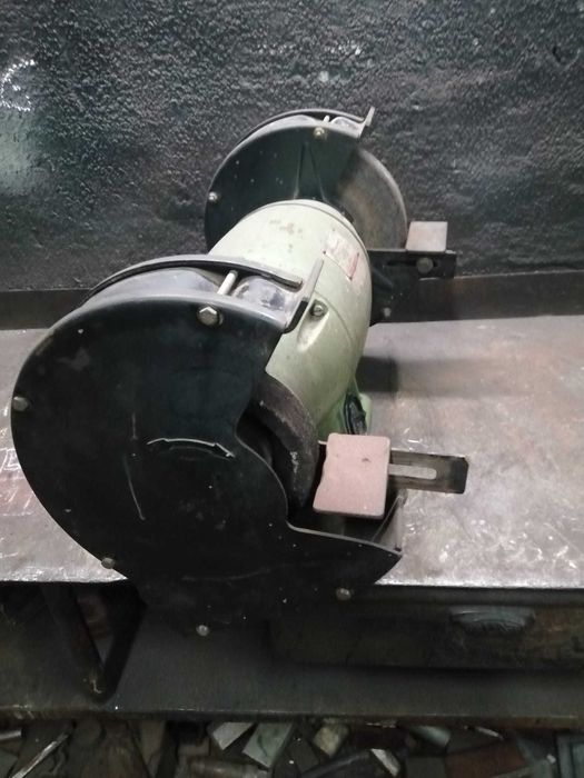 Esmeriladora   industrial  Marca Felisatti de 250mm