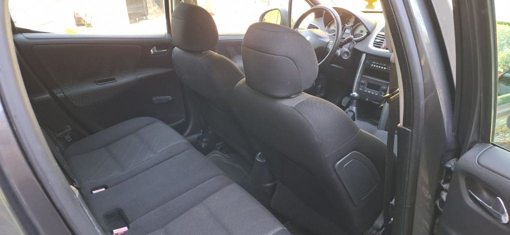 Peugeot 207 SW Zadbany
