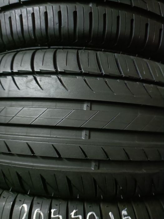 Pneus  205/50/15
