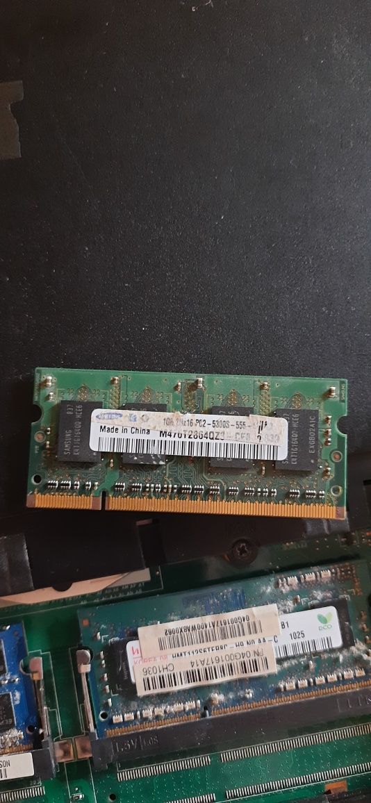 Оперативная память Samsung 1 GB SO-DIMM DDR2 667 MHz оперативка