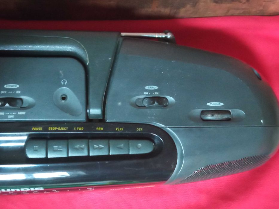 Двухкассетный магнитофон Grundig