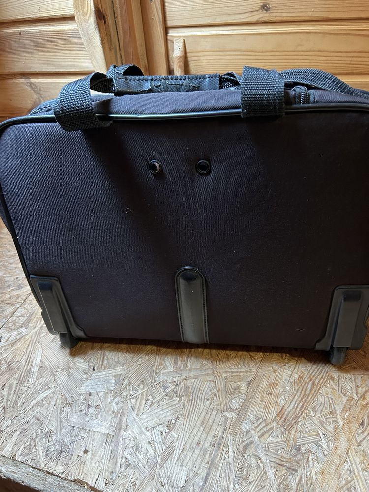 Samsonite czarna torba na laptop na kółkach