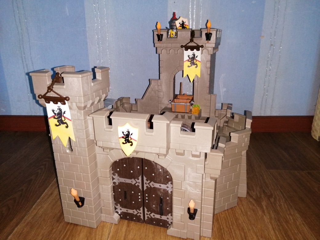 Конструктор Playmobil 9240 Замок лицарів ордену Лева