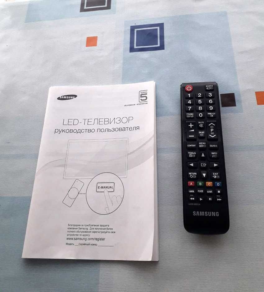 Телевизор Samsung UE-22ES5000W  б/у в отличном состоянии  22"
