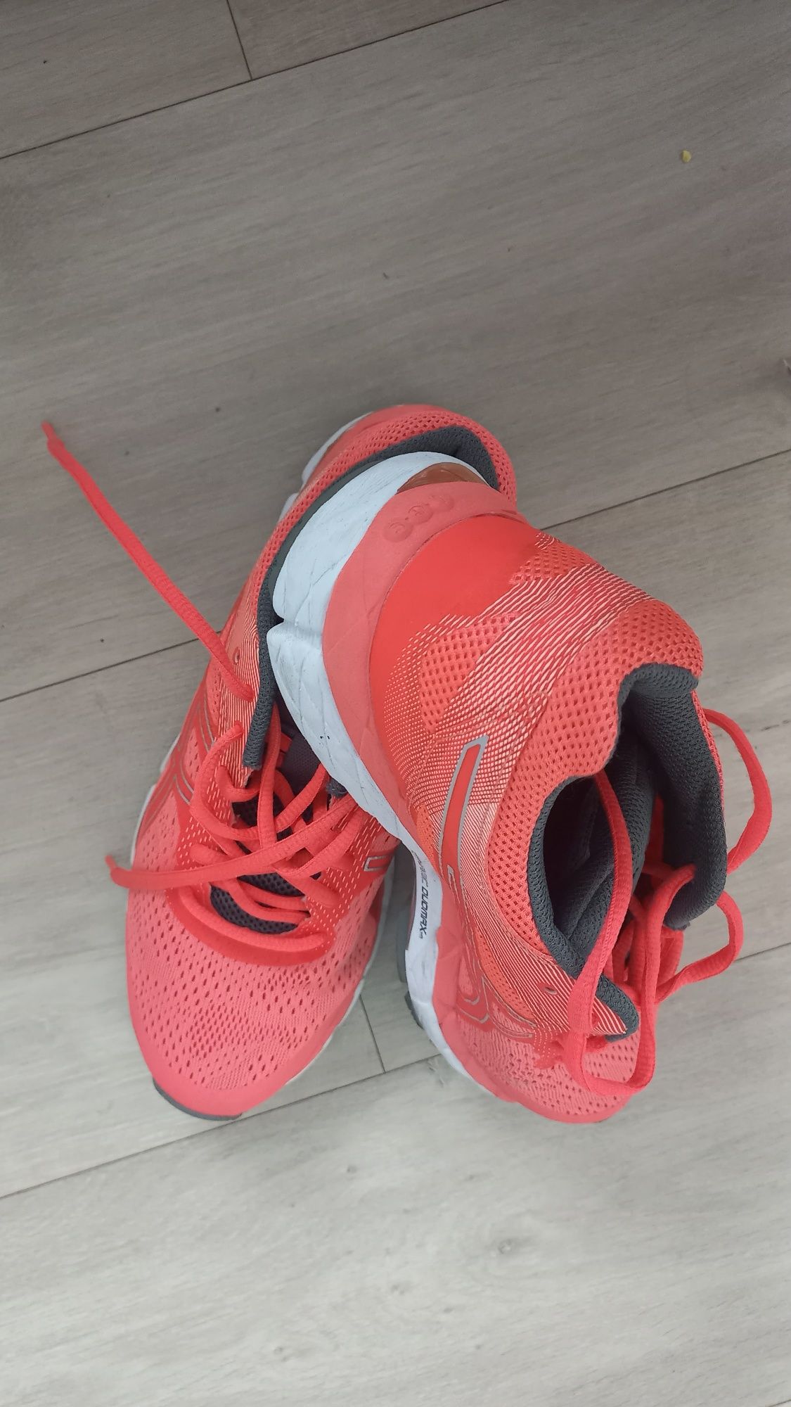 Buty asics dynamic duomax r.38