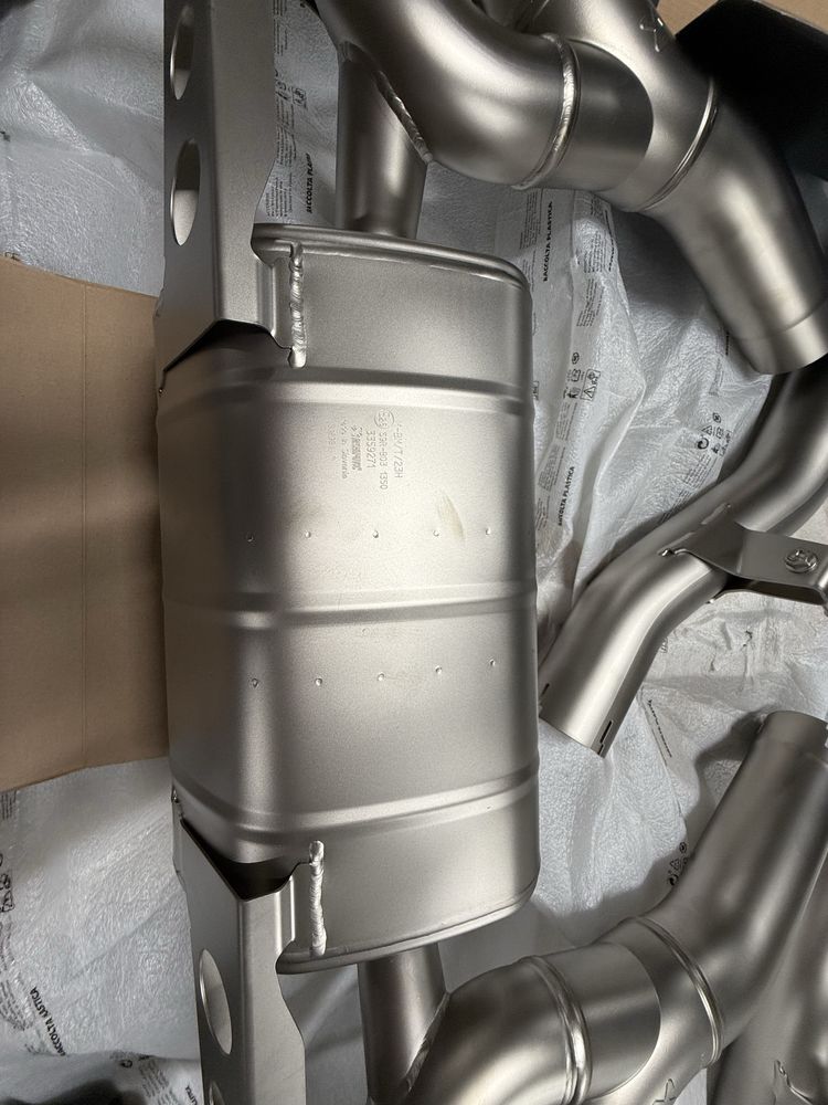 TYTANOWY UKŁAD Akrapovic SLIP-ON bmw f90 m5