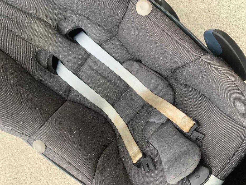 Carrinho de bebé + ovo + base ISOFIX