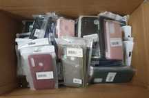BOX 50 etui/case do telefonów (czyszczenie sklepu)