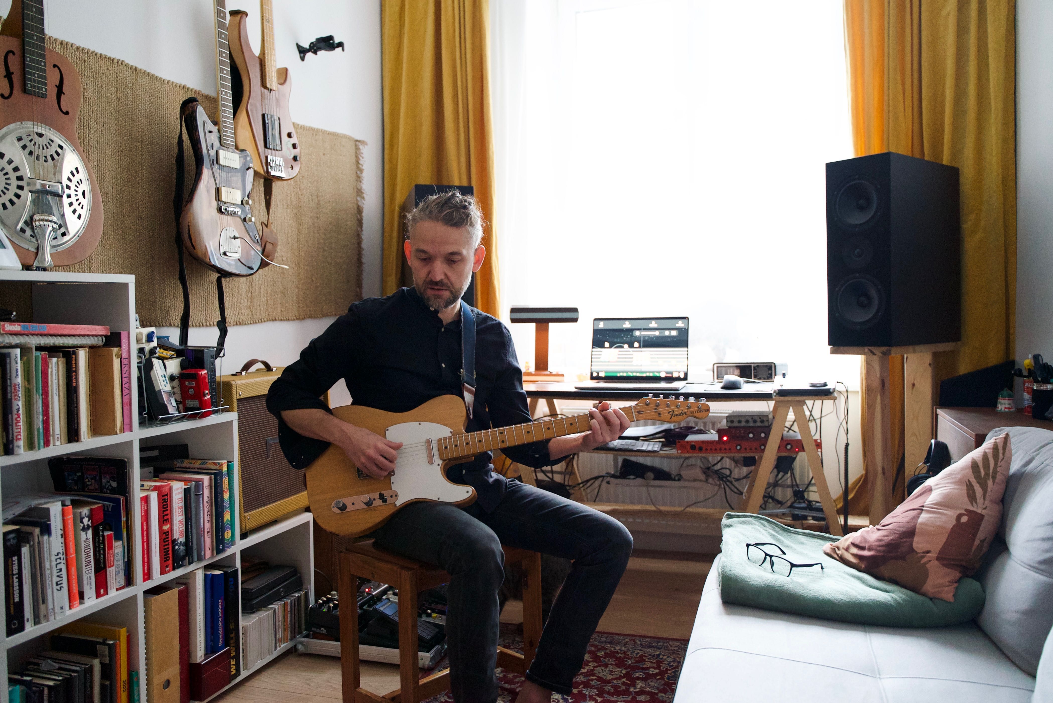 Nauka gry na gitarze elektrycznej, akustycznej (polski, english)