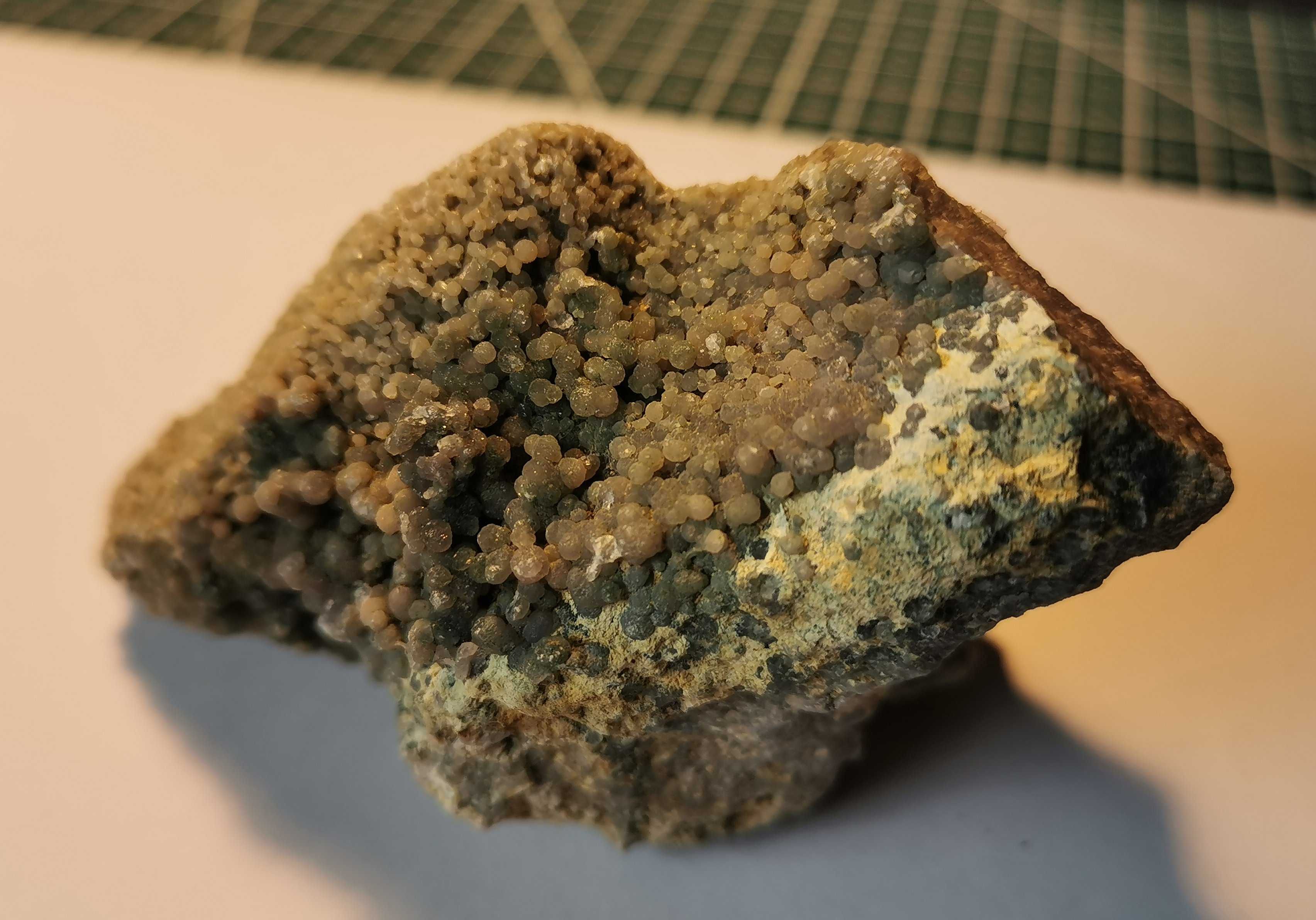 Agat, chalcedon winogronowy