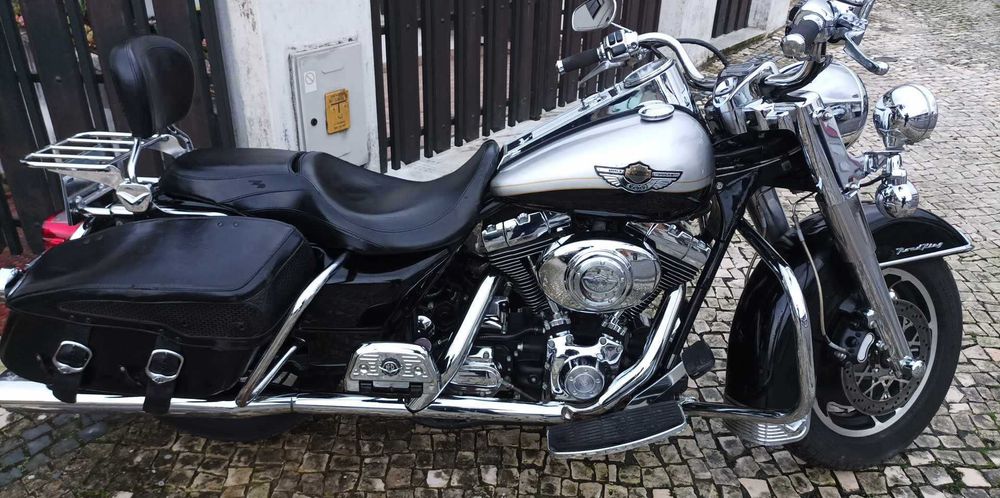 Harley Davidson roadKing 100th anniversary