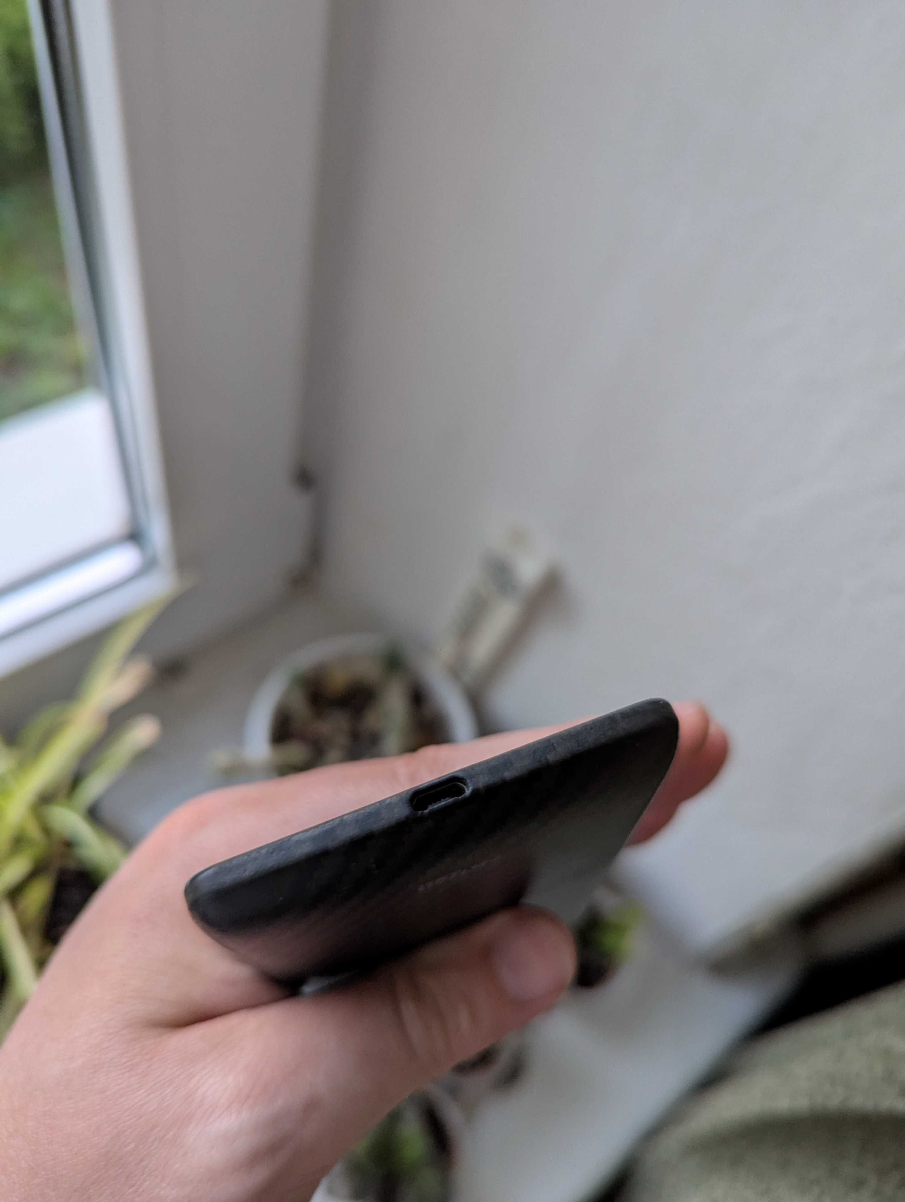 Продам Motorola droid maxx XT1080. 2/16 GB.