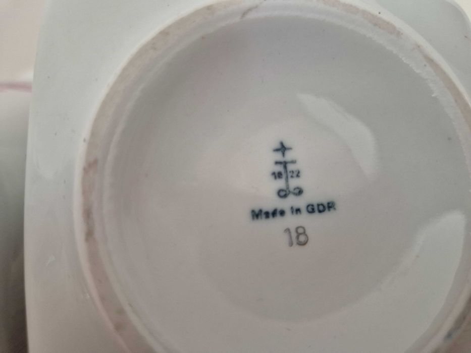 Porcelanowy wazon ze świecznikiem.Fine Lichte China GDR