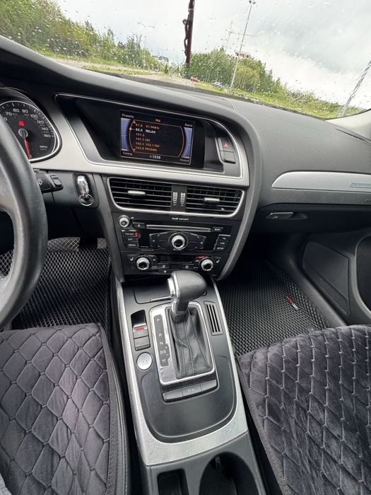 Продам Ауді А4 Б8 quattro 2012 року