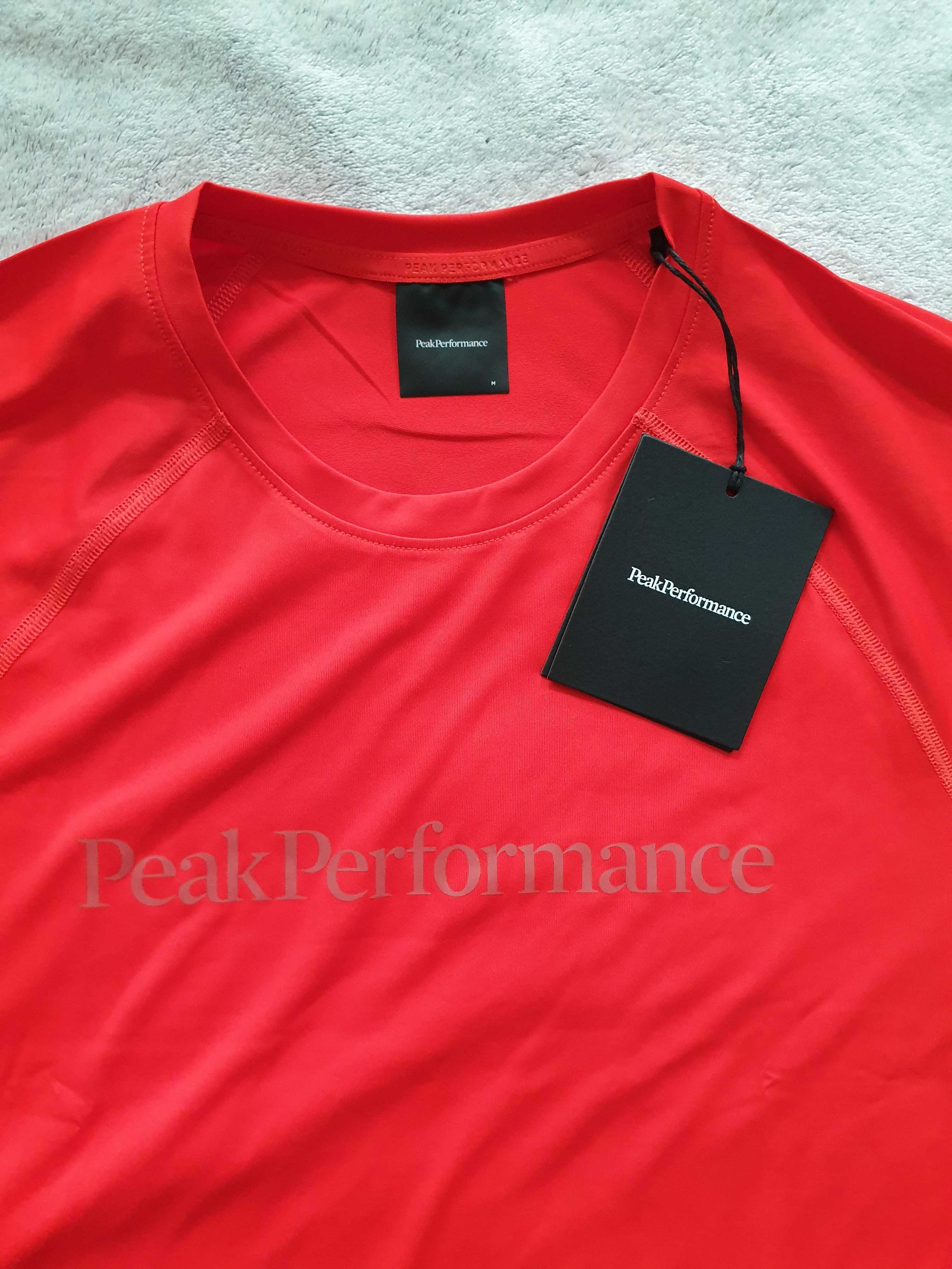 Nowa koszulka Peak Performance w kolorze czerwonym rozmiar M