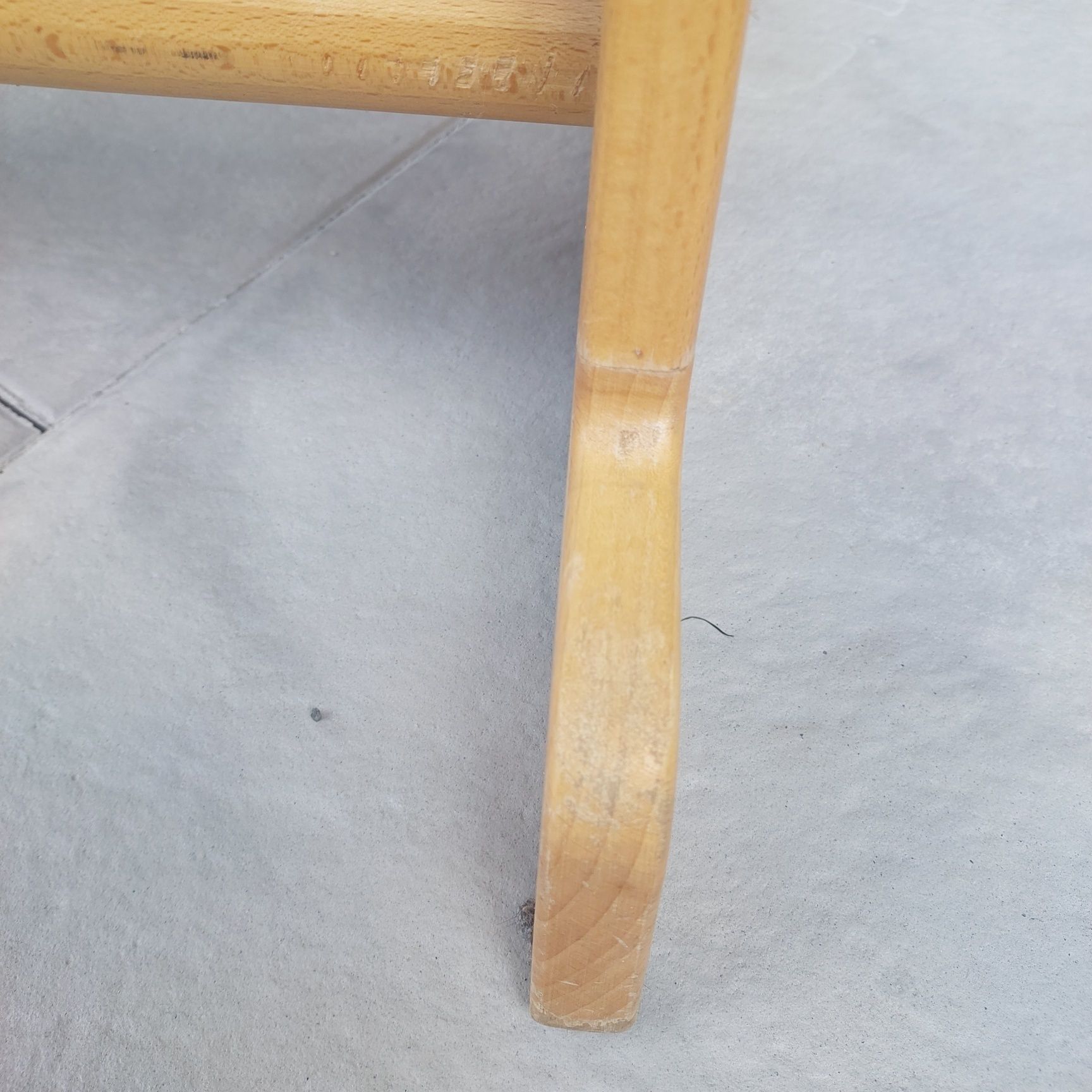 Krzesełko dziecięce do karmienia marki Geuther

Specyfikacja: