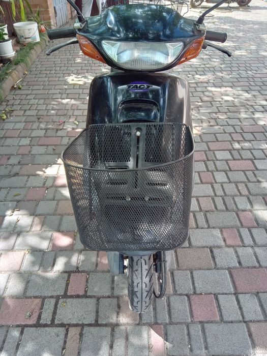 Скутер Honda tact